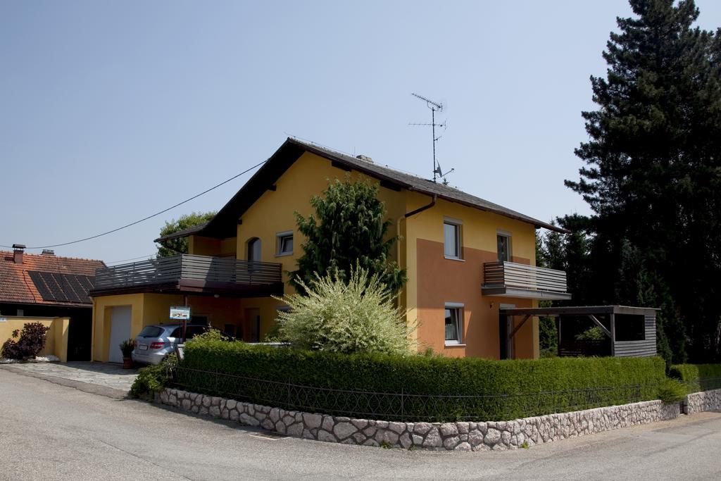 Gaestehaeuser Anni Ehrndorfer Ried im Innkreis Bagian luar foto